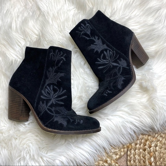 Lucky Brand Shoes - Lucky Brand Eleanor Black Embroidered Floral Boots